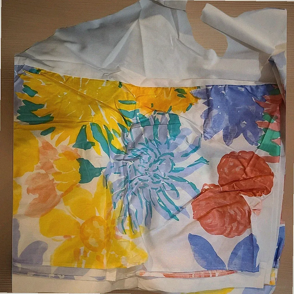 Crate&Barrel Marimekko Large Flowers Floral Full Size Bed Skirt
