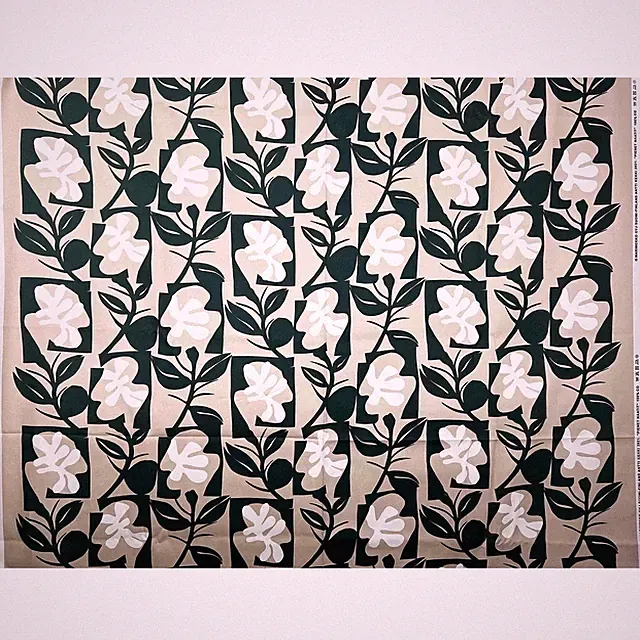 Marimekko "Pienet Naatit" geometric flowers 100% cotton panama fabric 1/2 yard