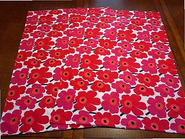 MARIMEKKO Unikko 2x Standard Pillowcases Red Orange Pink Poppies Floral EPOC