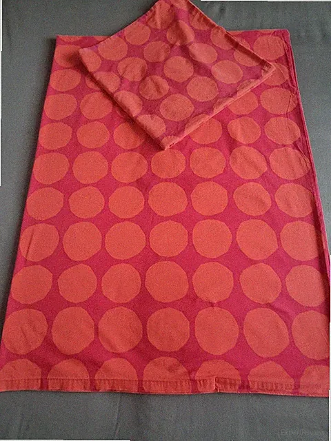 Set MARIMEKKO "KIVET" Queen Duvet Cover 80 x 56"+ Fabric 68 x 52 "